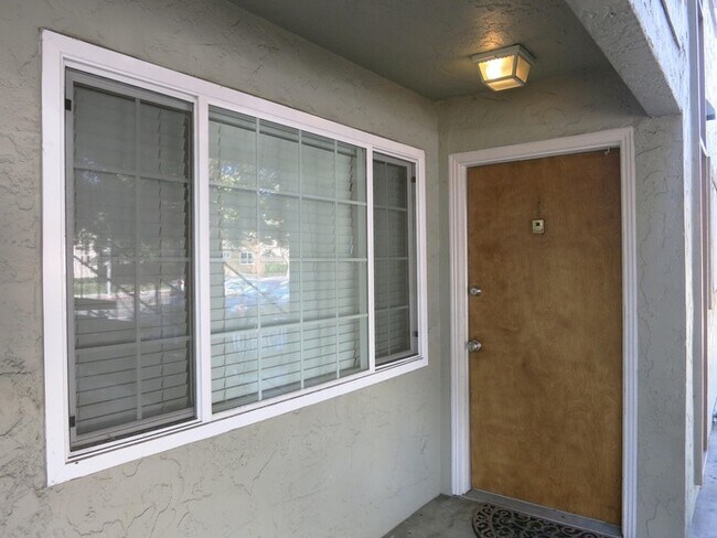 Building Photo - 1588 Blossom Hill Rd