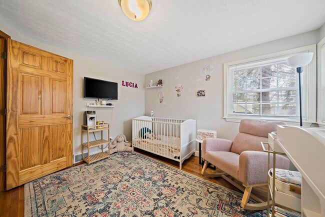 Building Photo - 95 Oriole Rd