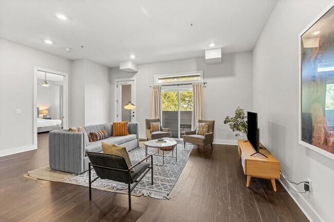 Building Photo - 1224 2nd Ave S