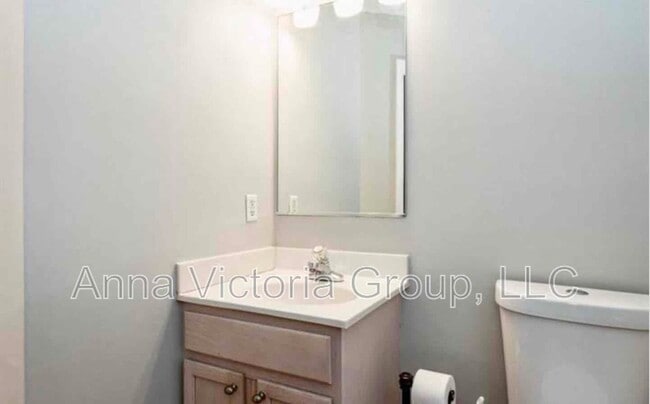 Building Photo - 16116 Edenwood Dr