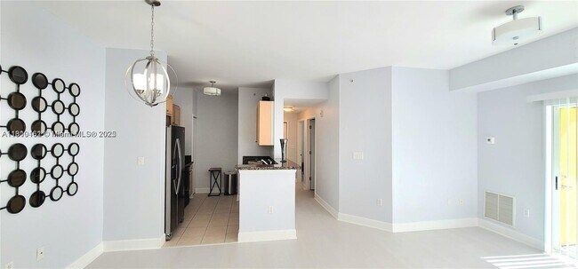 Building Photo - 6001 SW 70th St
