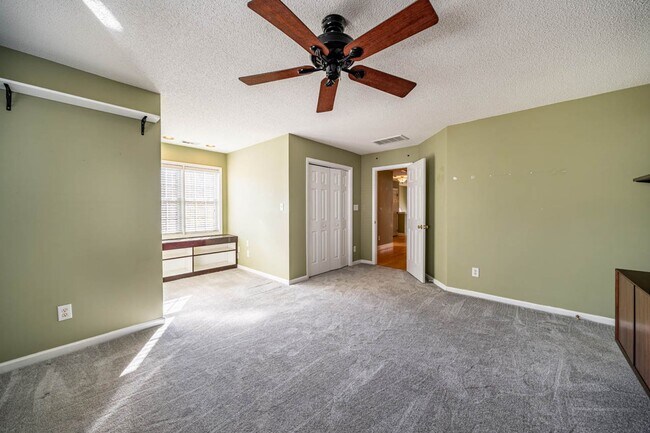 Building Photo - 3135 Lariat Ridge Dr