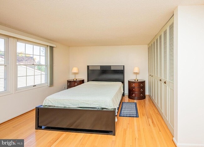 Building Photo - 1803 E Beech Rd