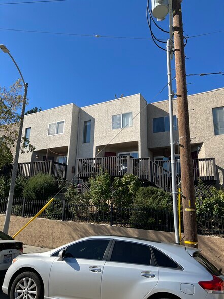 Building Photo - Laveta Terrace