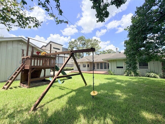 Building Photo - 5019 Yarwell Dr