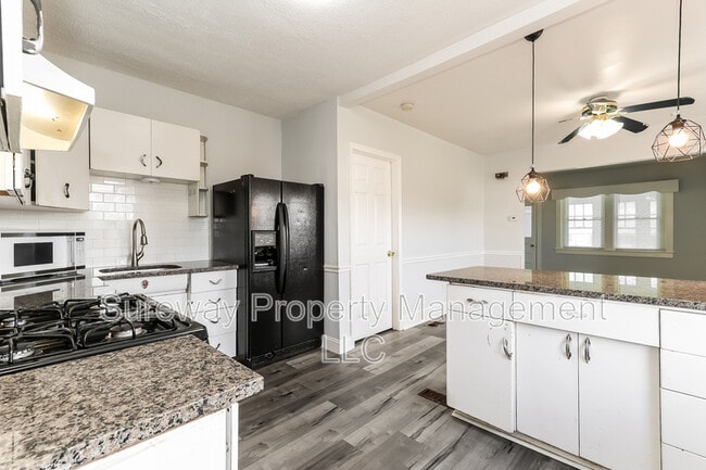 Building Photo - 222 Worrilow St