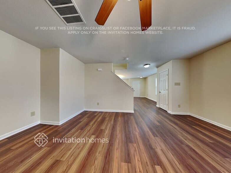 Building Photo - 938 Littleton Dr