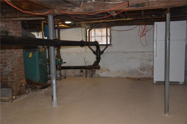 Building Photo - 15 Halsey St