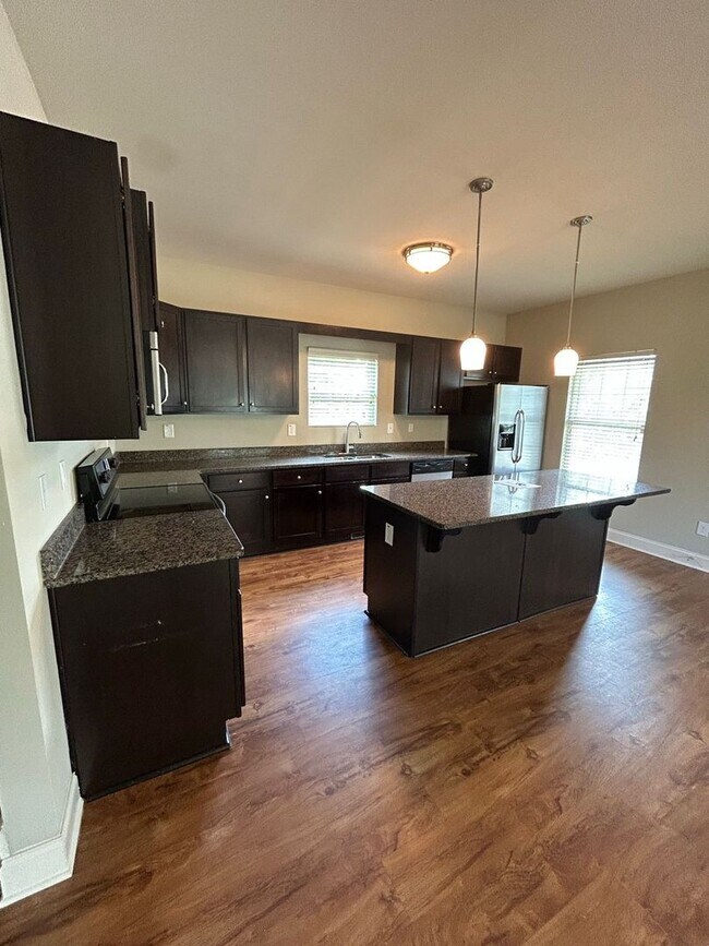 Building Photo - PRE-LEASING FOR AUGUST 2026!