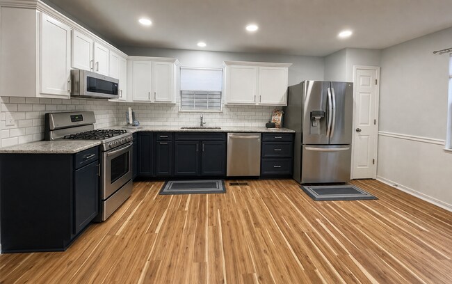 Building Photo - Knoxville (Farragut) 37934 - 4 Bedroom, 2.5 bath Home - Contact Julie Hassmann (865) 776-9549
