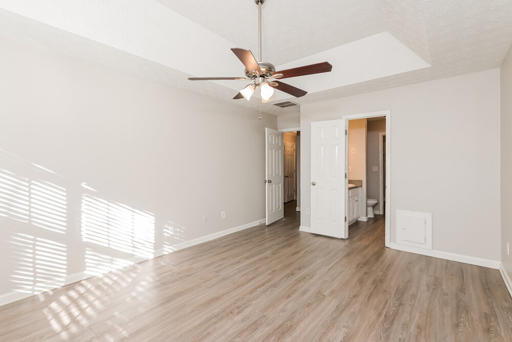 Building Photo - 330 Fieldstone Ln