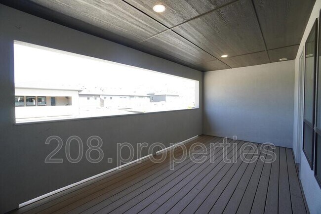 Building Photo - 3045 S Honeycomb Way