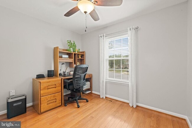 Building Photo - 5590 Neddleton Ave