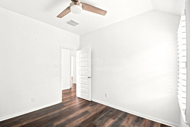 Building Photo - 1202 Vilamoura Ct