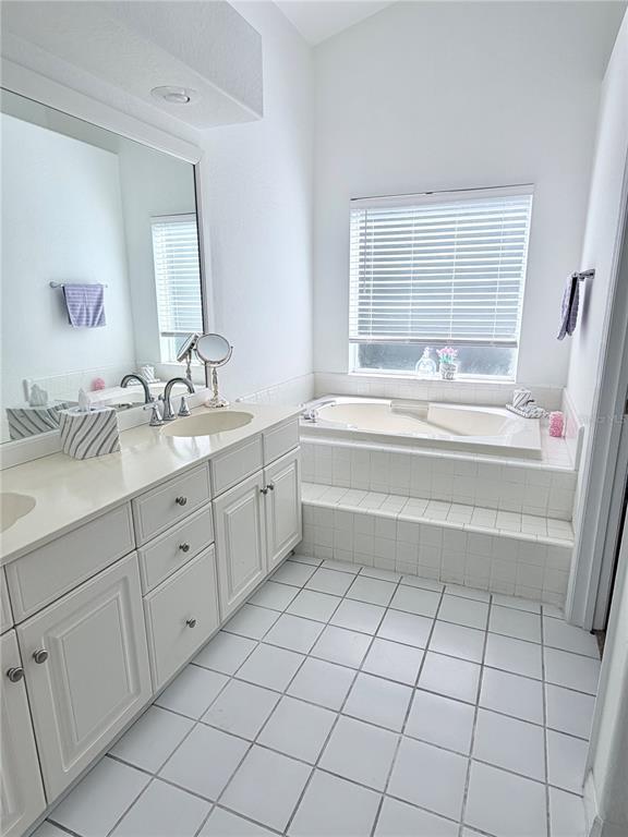 Building Photo - 3267 Amaca Cir