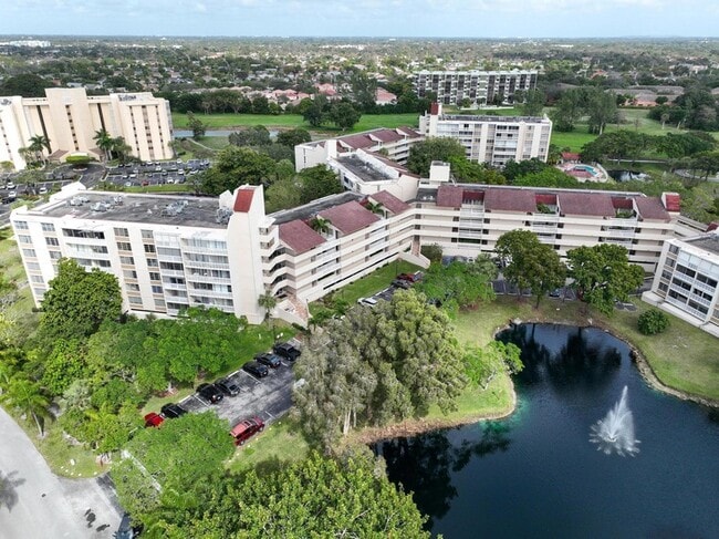 Building Photo - 7081 Environ Blvd