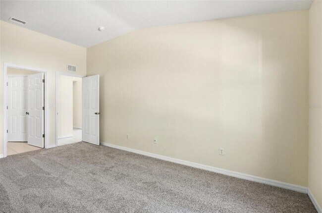 Building Photo - 166 Plainview Dr