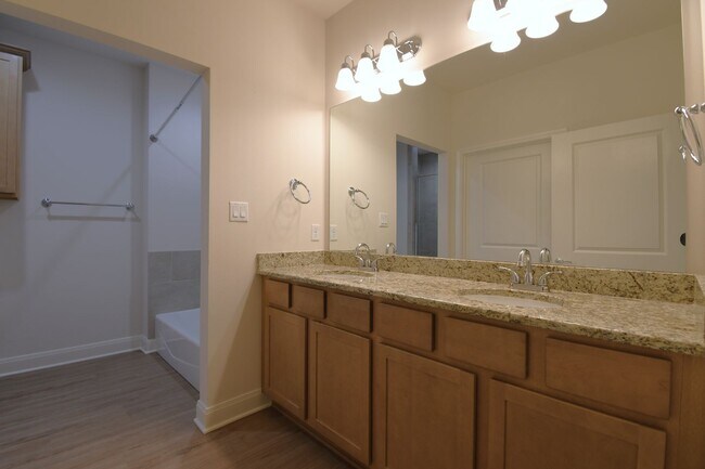 Building Photo - 6067 Hamilton Mdws Wy