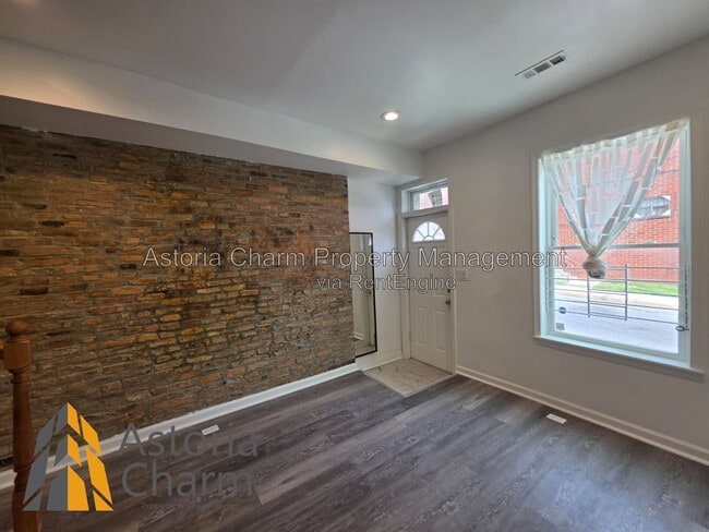 Building Photo - 519 E 28th St