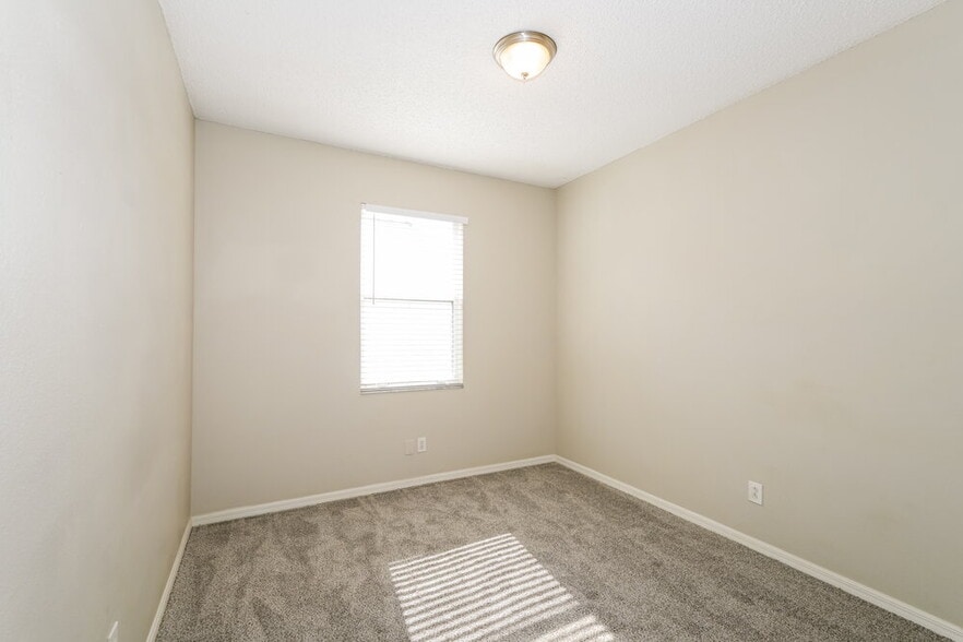 Building Photo - 18217 Brookpark Dr