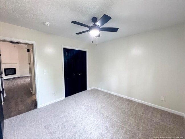 Building Photo - 533 Coronation Dr