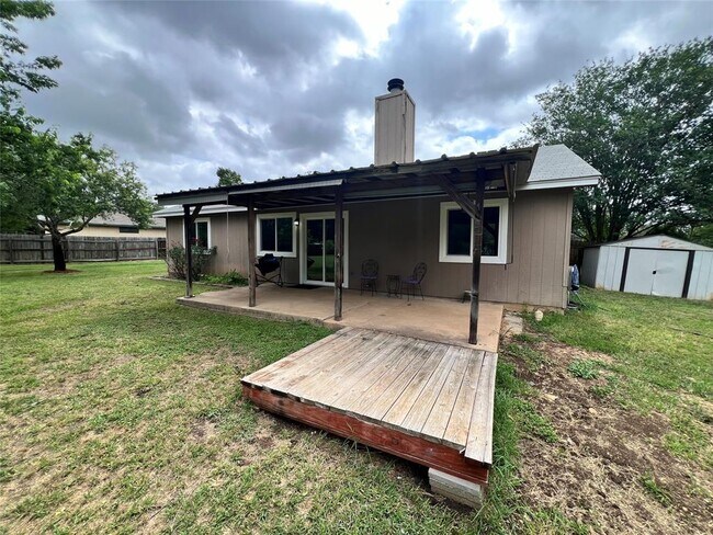 Building Photo - 204 Quail Meadow Dr