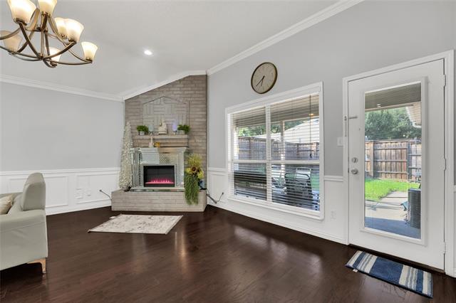 Building Photo - 2832 Claremont Dr