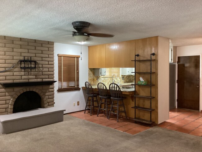 Building Photo - 1333 Pierce Dr