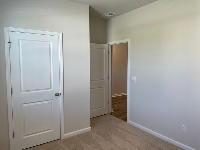 Building Photo - 3 Bedroom 2 Bathroom House in Supply NC