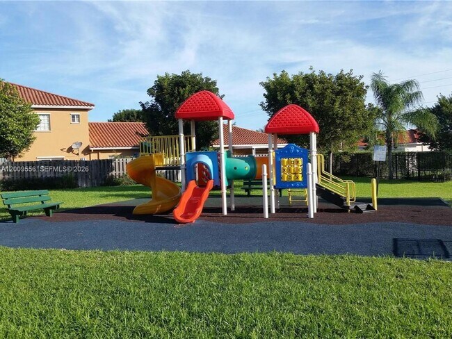 Building Photo - 10924 SW 182nd Ln