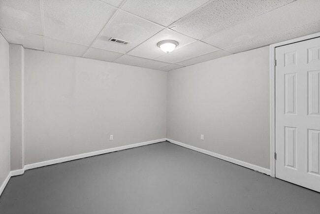 Building Photo - Newly Renovated 4 Bedroom, 2 Bath Home