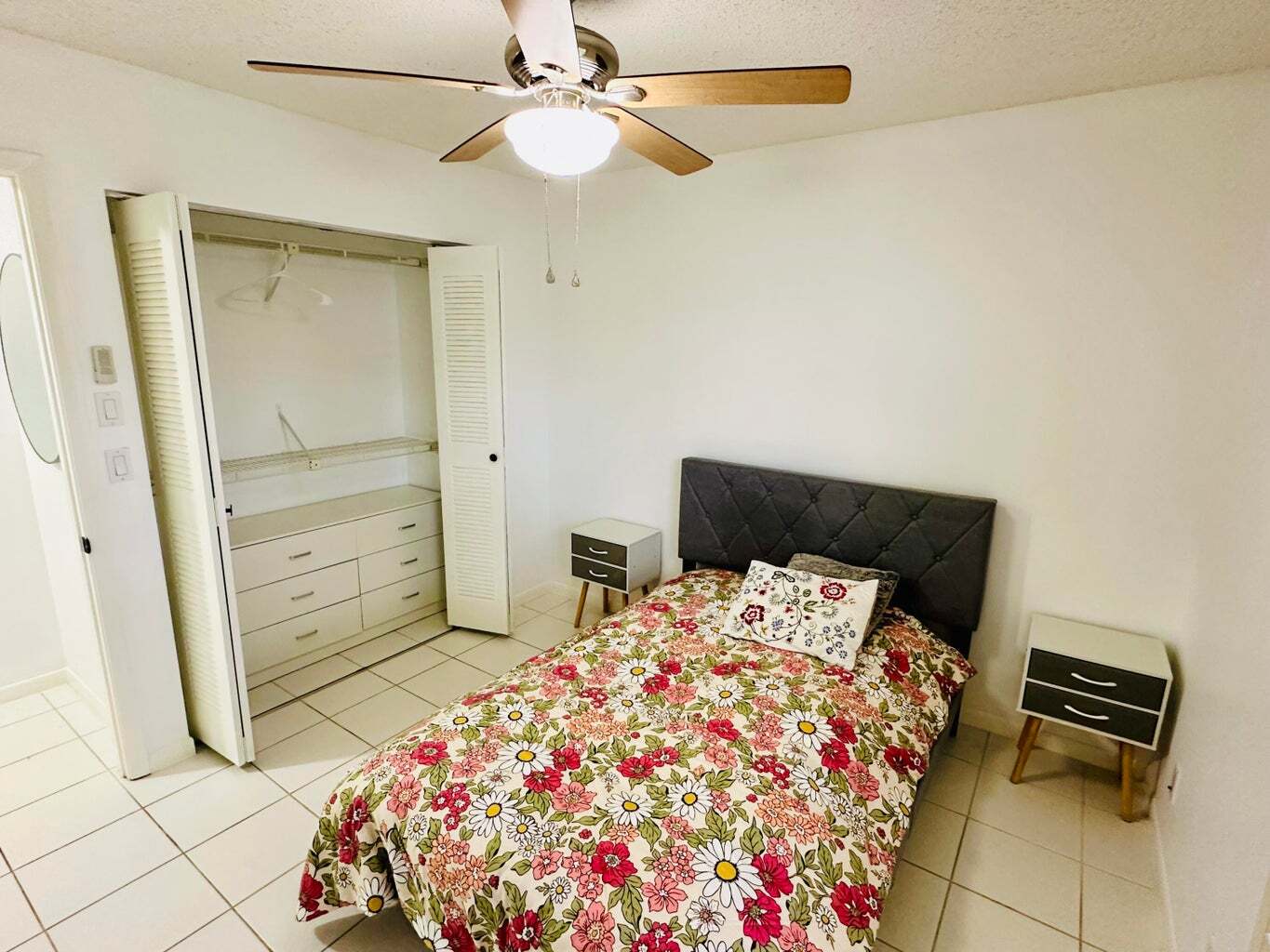 Building Photo - 5077 Forsythia St