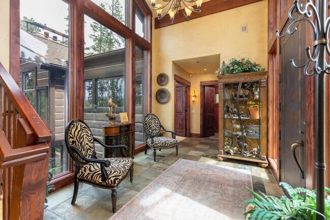 Building Photo - 195 Marks Ln