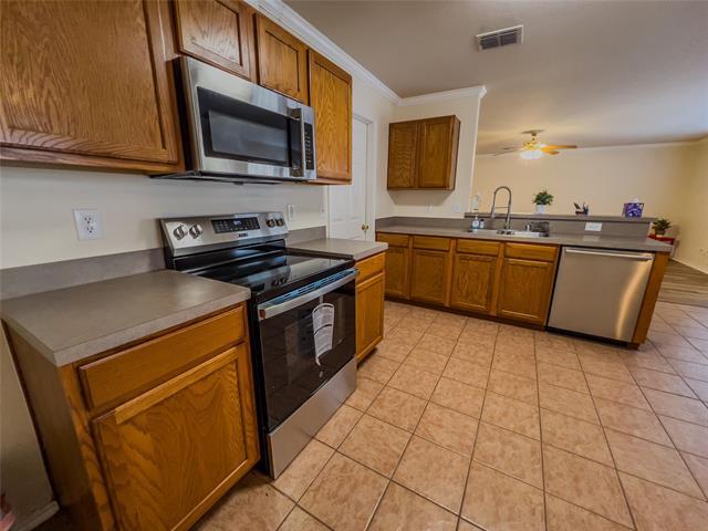 Building Photo - 2900 Bluffs Ct