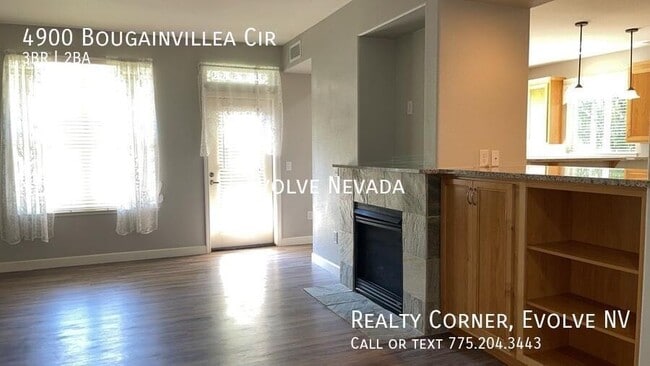 Building Photo - 4900 Bougainvillea Cir