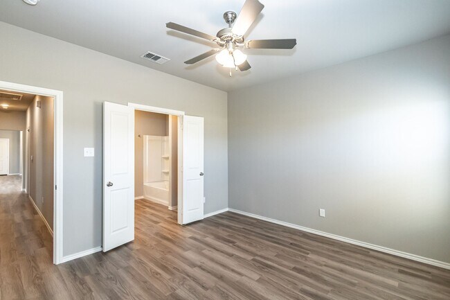 Building Photo - 1220 Preston Trails