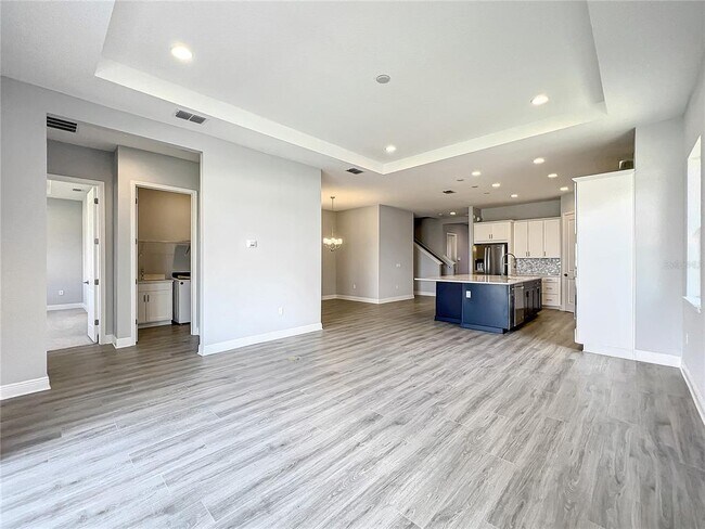 Building Photo - 13181 McMillan Dr