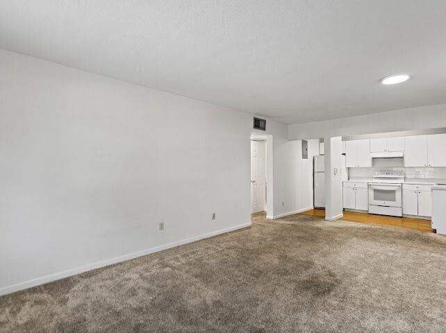 Building Photo - 493 NW 43rd St