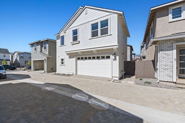 Building Photo - Brand new Arrowcreek Stunner!