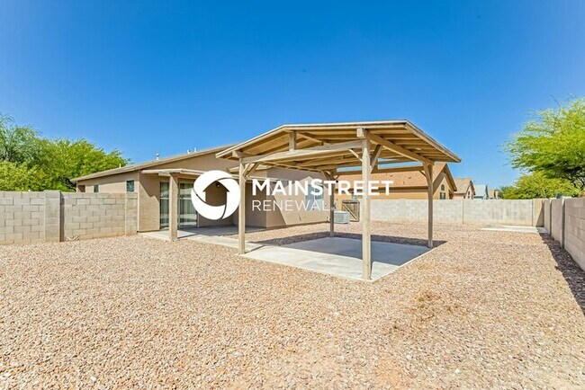 Building Photo - 3 Bedroom Pet-Friendly Home in Tucson, AZ ...