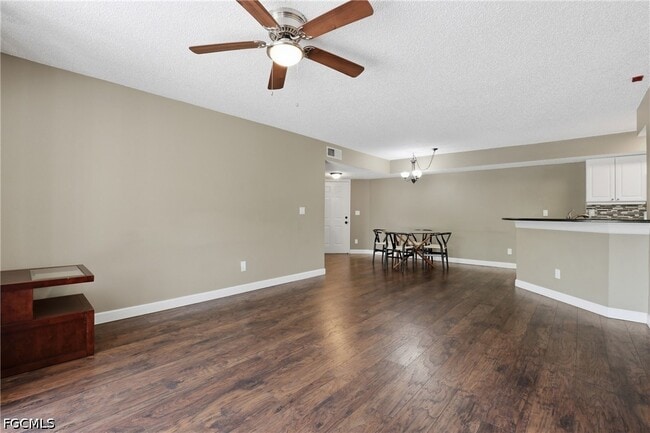 Building Photo - 13605 Eagle Ridge Dr