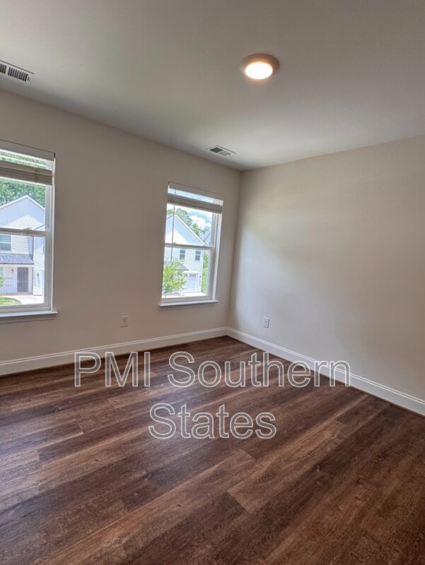 Building Photo - 301 Clarus Crk Wy