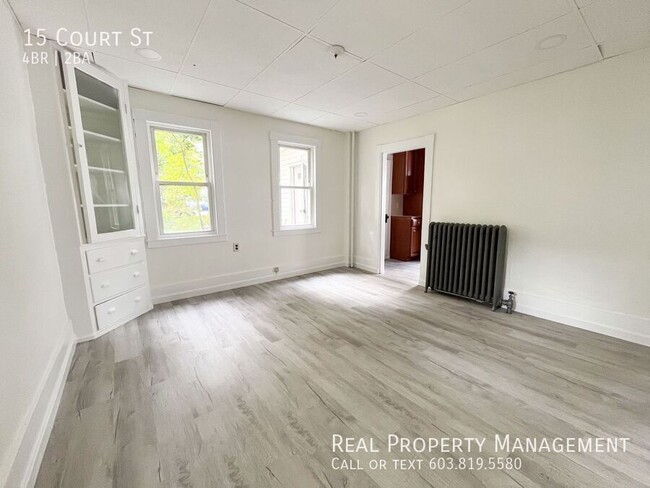 Building Photo - *Winter Rental* - Bright & Spacious 4-Bed ...