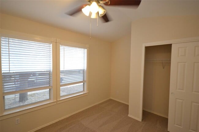 Building Photo - 1413 Colorado Bend Dr