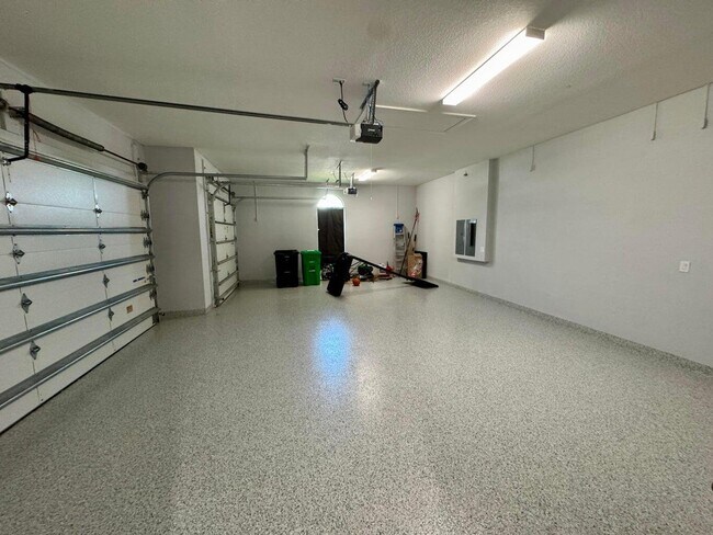 Building Photo - 134 SE Fiore Bello