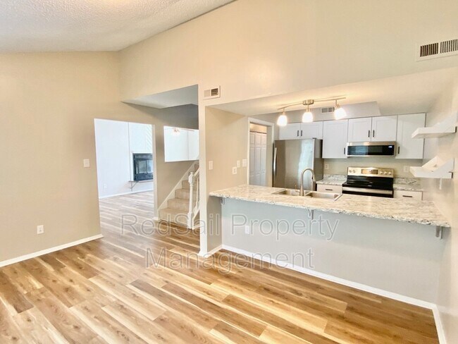 Building Photo - 3833 Foxglove Ct