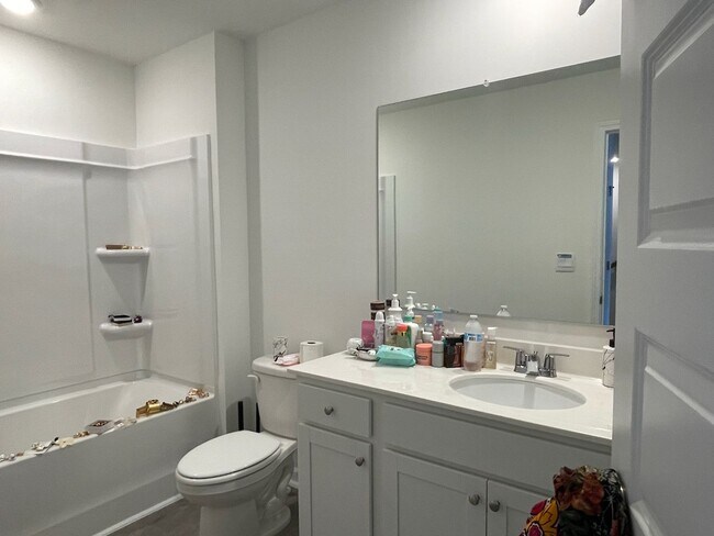 Building Photo - 6203 Honeybell Aly