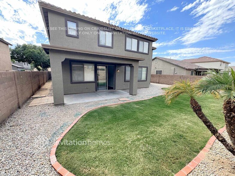Building Photo - 14516 W Cameron Dr