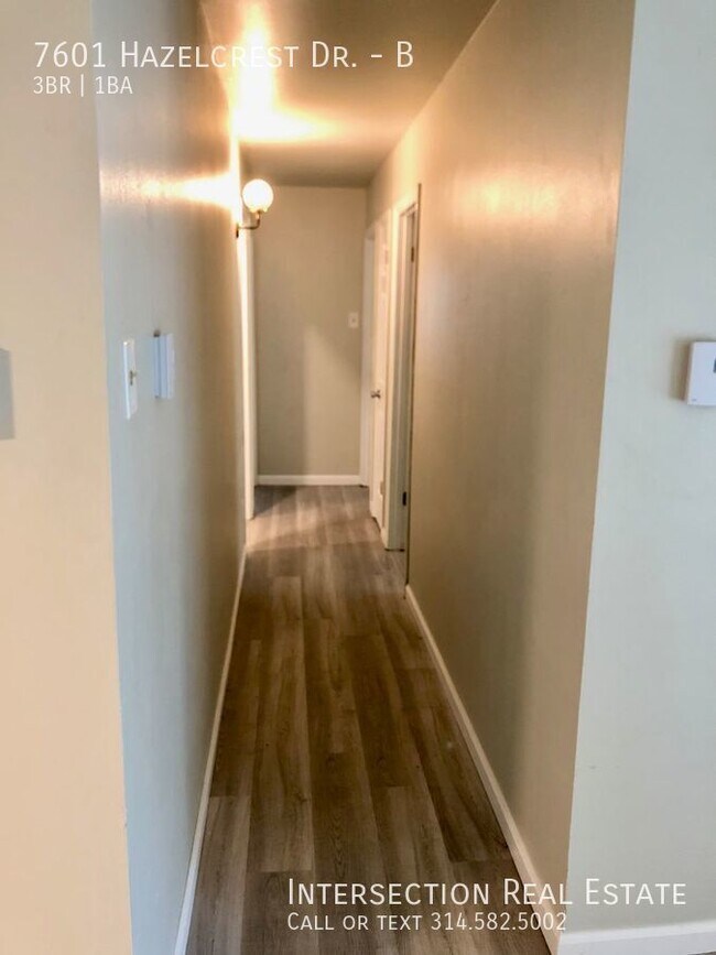 Building Photo - Completely Updated Hazelwood 3bd/1ba Condo...