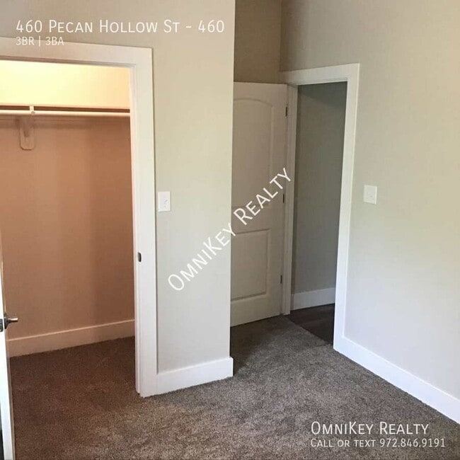 Building Photo - 460 Pecan Hollow St